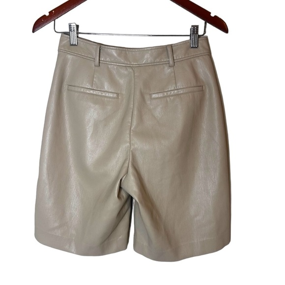 Aritzia Babaton Adrian Vegan Leather Shorts - Picture 7 of 13